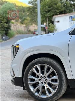 GMC Acadia
